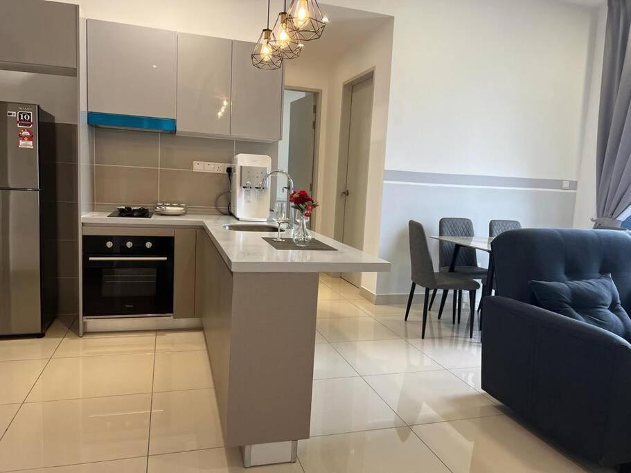 Apartment Klcc View Luxury Service Trion Kl *